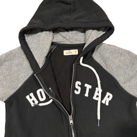 Hollister zip up sweater - Picture 3 of 7